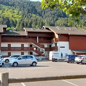 Au Calme Parking Privé , Bernex France